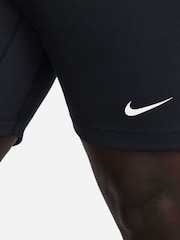 Nike Curve Sportswear Classics Hochtaillierte 8" Radlerhosen - Bild 5 von 6