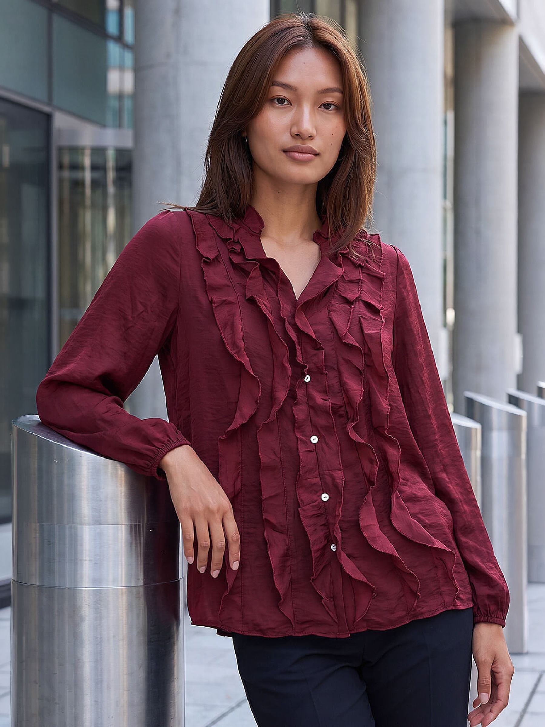 Roman Women's Wine Ruffle Front Satin Top Size 20 - Image 6