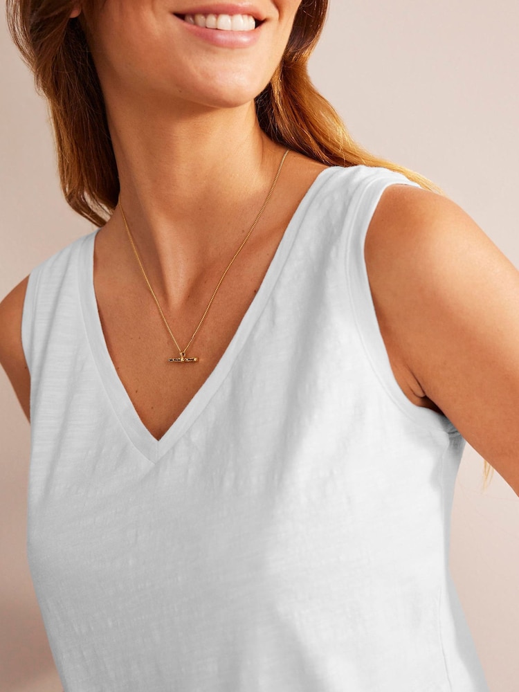 Boden White Regular V-Neck Slub 100% Cotton Vest - Image 2 of 4 Boden White Regular V-Neck Slub 100% Cotton Vest - Image 2 of 4
