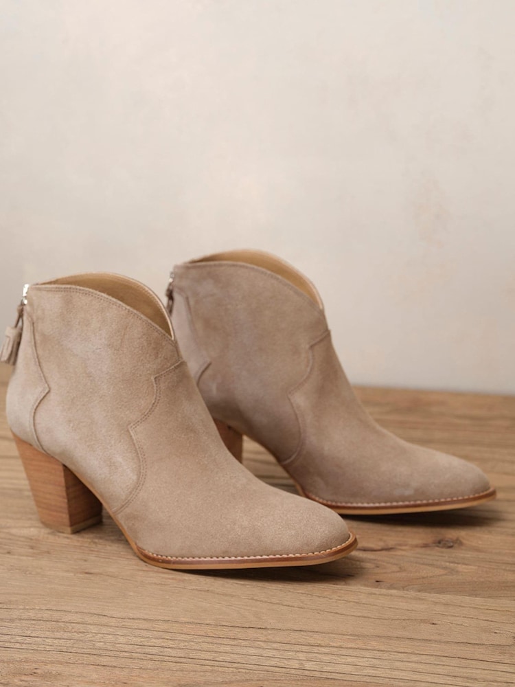 Mint Velvet Cream Sierra Neutral Suede Boots - Image 2 of 4 Mint Velvet Cream Sierra Neutral Suede Boots - Image 2 of 4