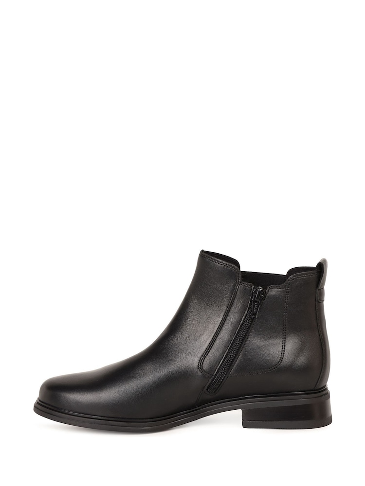 أسود - Gabor Hustle Chelsea Boots - صورة 2 من 5 أسود - Gabor Hustle Chelsea Boots - صورة 2 من 5