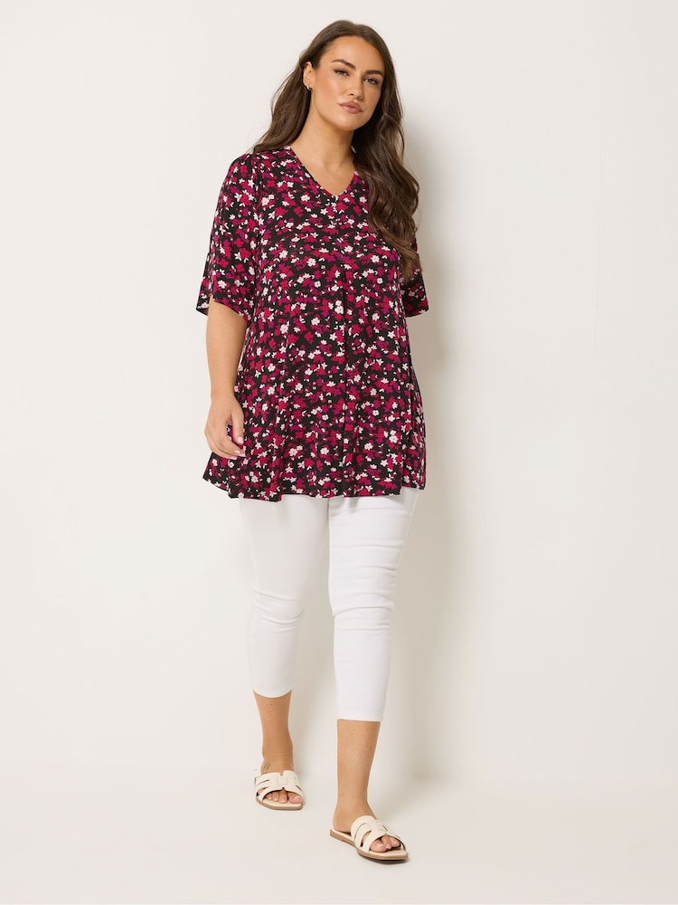 Yours Curve Black/Red Pleated Front Swing Top - Image 2 of 5 Yours Curve Black/Red Pleated Front Swing Top - Image 2 of 5