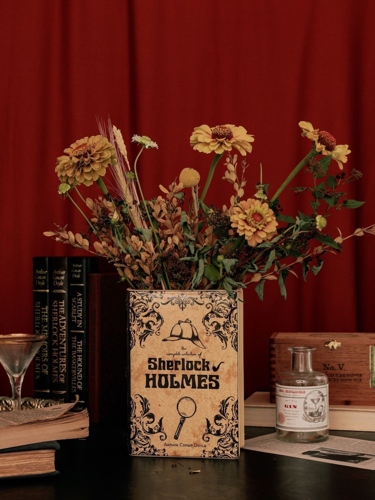 Steel Mill and Co. Multi Sherlock Holmes Large Book Vase - Image 1 of 4 Steel Mill and Co. Multi Sherlock Holmes Large Book Vase - Image 1 of 4