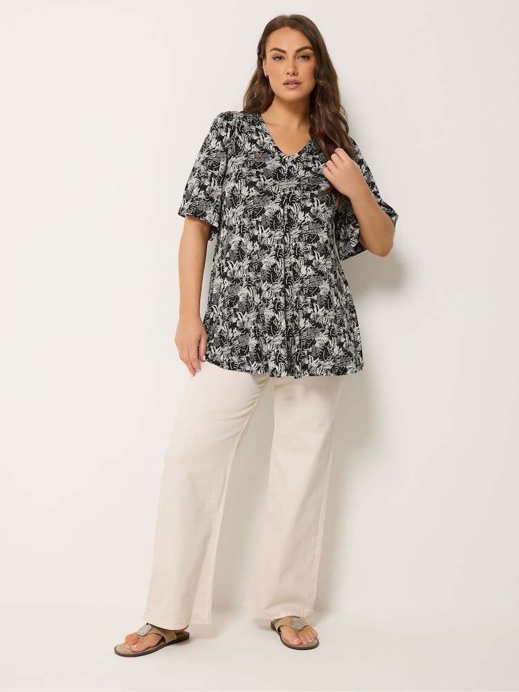 Yours Curve Black Pleated Front Swing Top - Image 2 of 4 Yours Curve Black Pleated Front Swing Top - Image 2 of 4