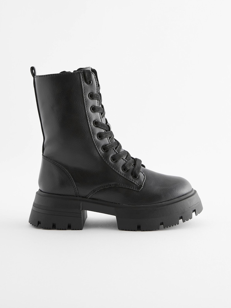 Schwarz - Schwere Schnürstiefel - Bild 2 von 5 Schwarz - Schwere Schnürstiefel - Bild 2 von 5