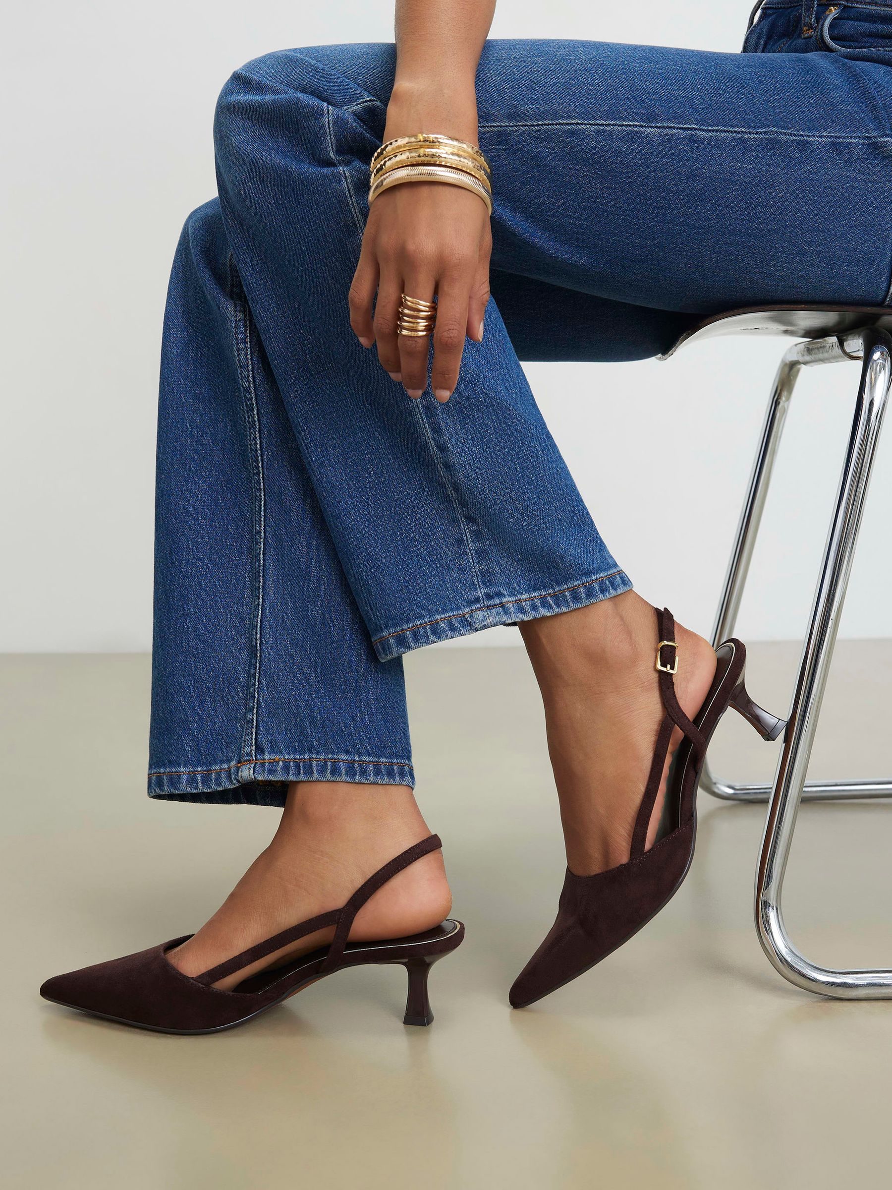 Buy River Island 仿麂皮露跟尖頭高跟鞋from Next Taiwan