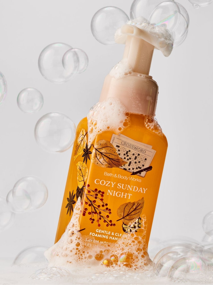 Bath & Body Works Cozy Sunday Night Gentle & Clean Foaming Hand Soap 259ml - Image 2 of 5 Bath & Body Works Cozy Sunday Night Gentle & Clean Foaming Hand Soap 259ml - Image 2 of 5