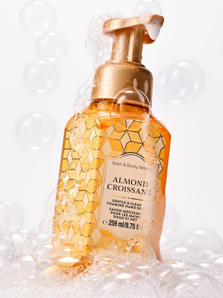 Bath & Body Works Almond Croissant Gentle & Clean Foaming Hand Soap 259ml - Image 2 of 3 Bath & Body Works Almond Croissant Gentle & Clean Foaming Hand Soap 259ml - Image 2 of 3