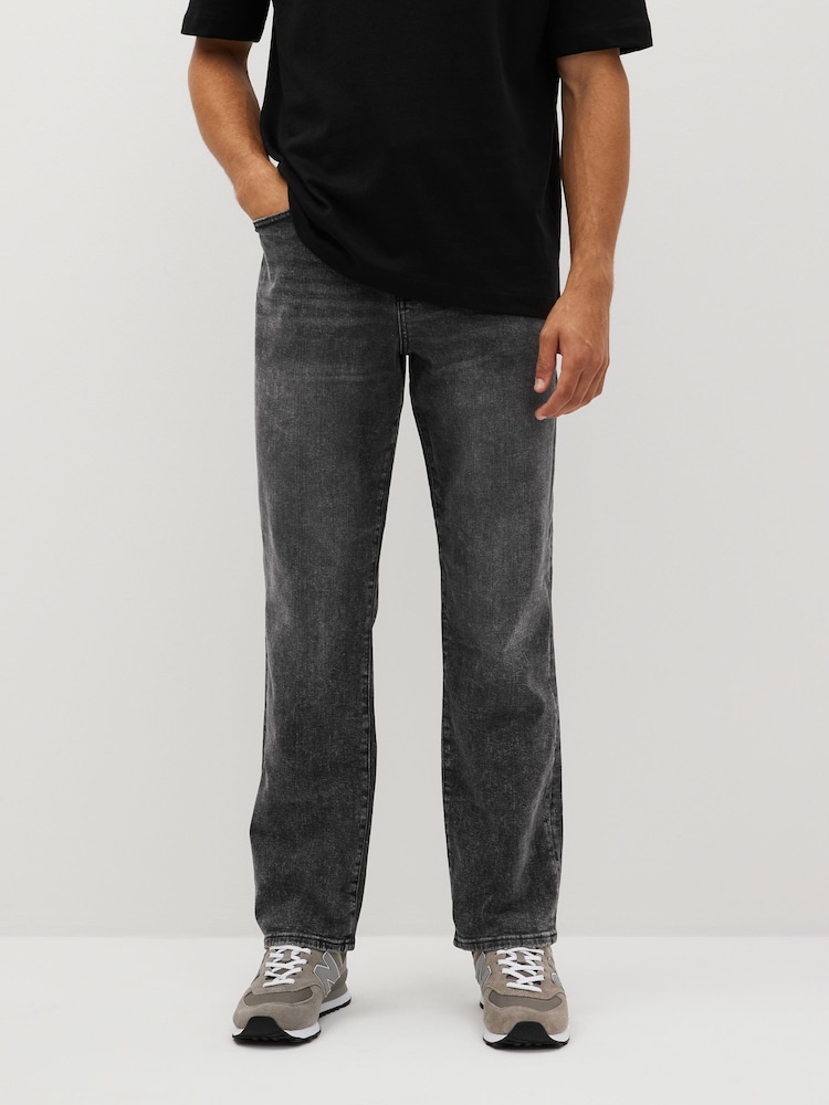 Grau - Bequeme Passform - Denim-Jeans mit Vintage-Waschung - Bild 1 von 5 Grau - Bequeme Passform - Denim-Jeans mit Vintage-Waschung - Bild 1 von 5