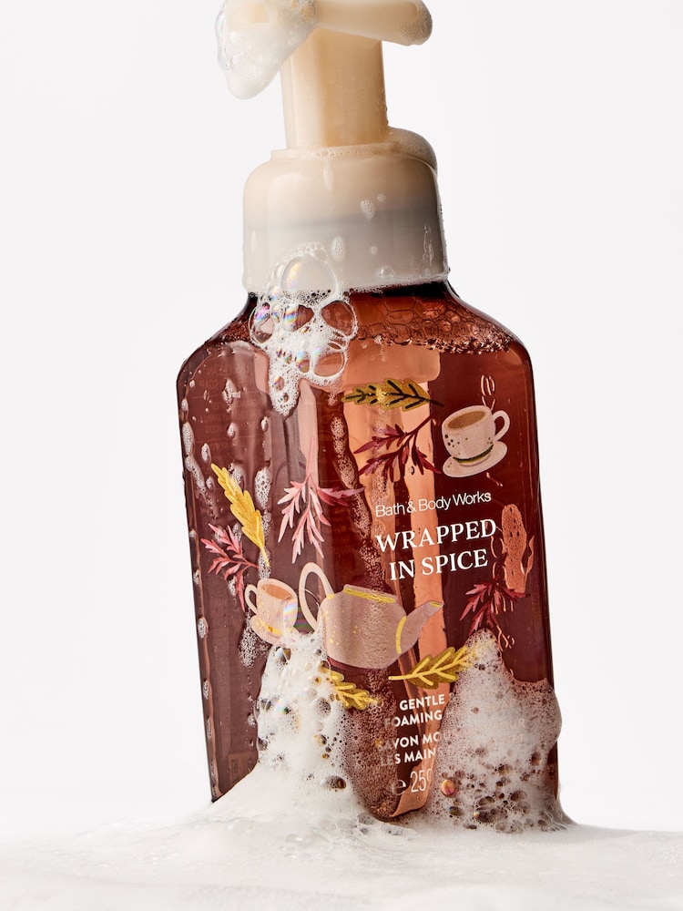 Bath & Body Works Wrapped in Spice Gentle & Clean Foaming Hand Soap 259ml - Image 2 of 5 Bath & Body Works Wrapped in Spice Gentle & Clean Foaming Hand Soap 259ml - Image 2 of 5