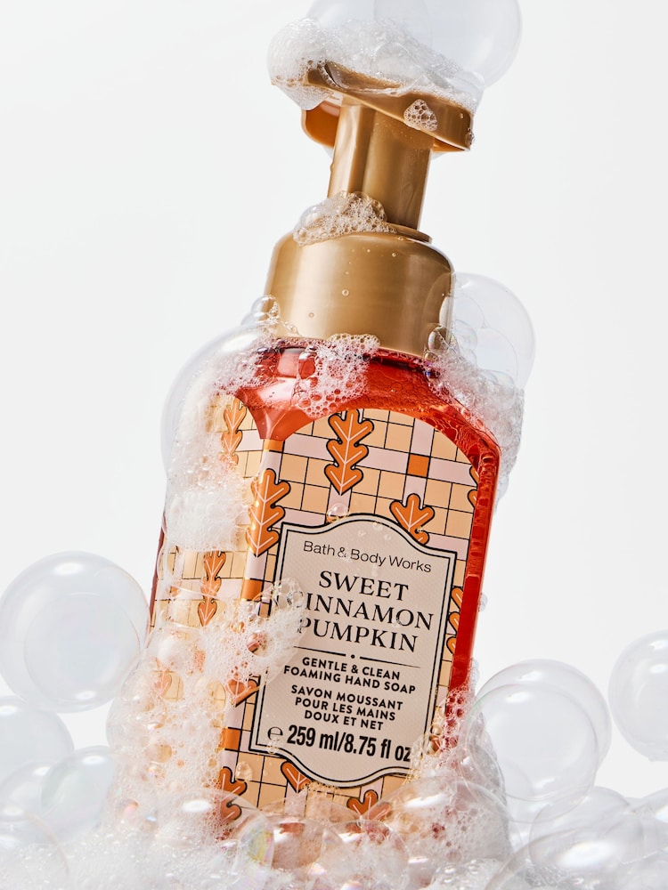 Bath & Body Works Sweet Cinnamon Pumpkin Gentle & Clean Foaming Hand Soap 259ml - Image 2 of 4 Bath & Body Works Sweet Cinnamon Pumpkin Gentle & Clean Foaming Hand Soap 259ml - Image 2 of 4