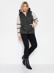 M&Co Black Short Quilted Gilet - Image 3 of 4