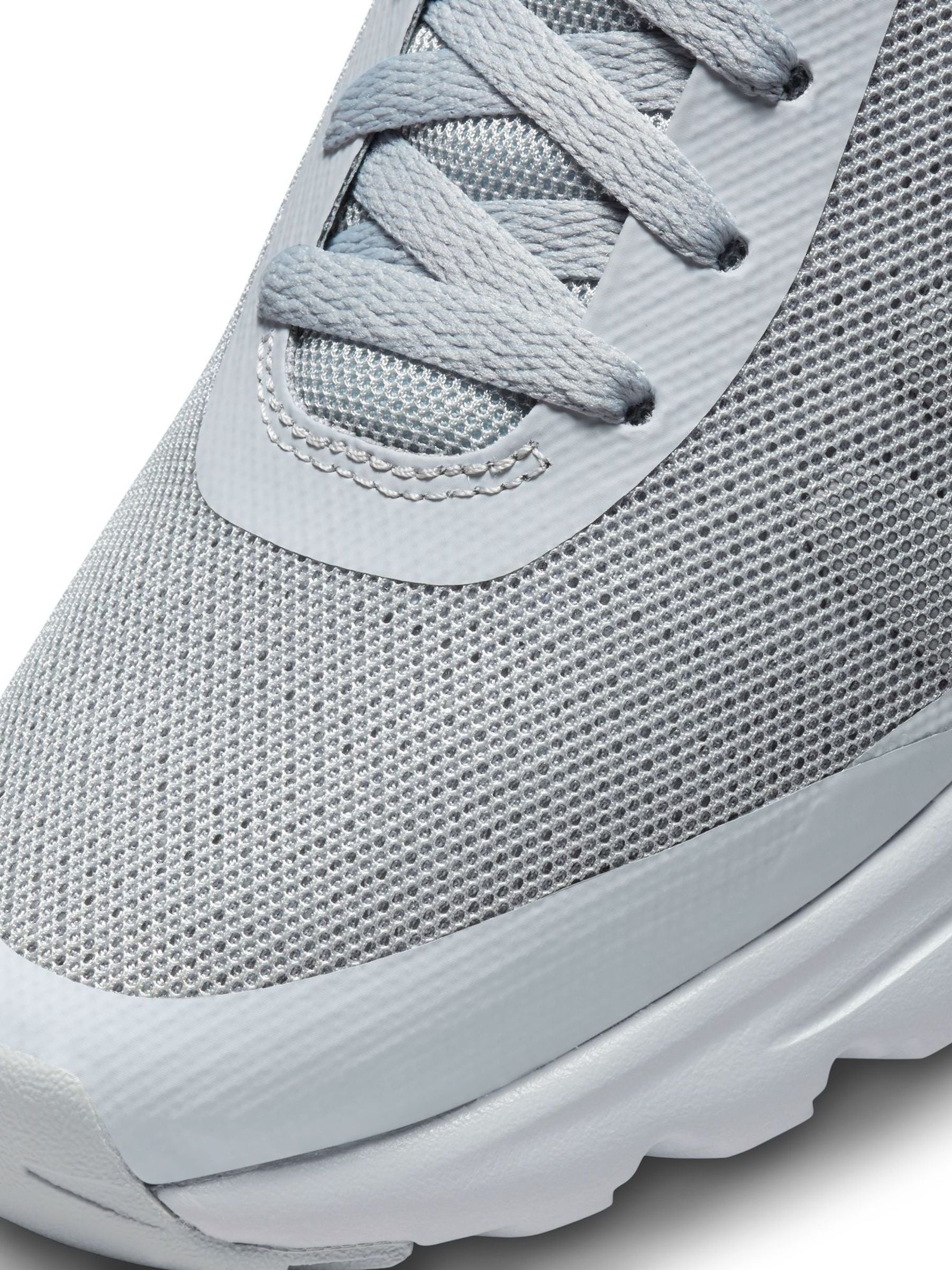 Nike invigor grey top
