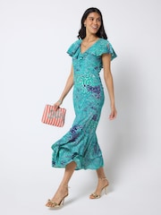 SCAMP & DUDE Ocean Scales na may Cape Sleeve Midi Dress - Larawan 4 ng 6