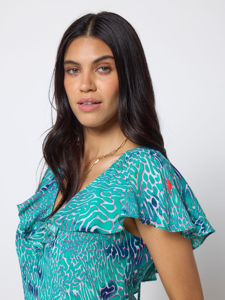 SCAMP & DUDE Ocean Scales na may Cape Sleeve Midi Dress - Larawan 6 ng 6 SCAMP & DUDE Ocean Scales na may Cape Sleeve Midi Dress - Larawan 6 ng 6