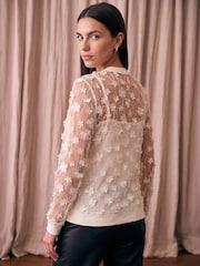Roman White Mesh Applique Top - Image 3 of 4