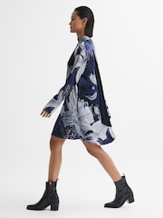 Reiss Blue/White Thea Relaxed Satin Printed Mini Dress - Image 3 of 7