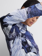 Reiss Blue/White Thea Relaxed Satin Printed Mini Dress - Image 4 of 7