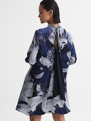 Reiss Blue/White Thea Relaxed Satin Printed Mini Dress - Image 6 of 7
