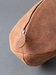 Lakeland Leather Natural Hunter Rugby Ball Wash Bag - Image 3 of 4