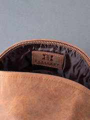 Lakeland Leather Natural Hunter Rugby Ball Wash Bag - Image 4 of 4