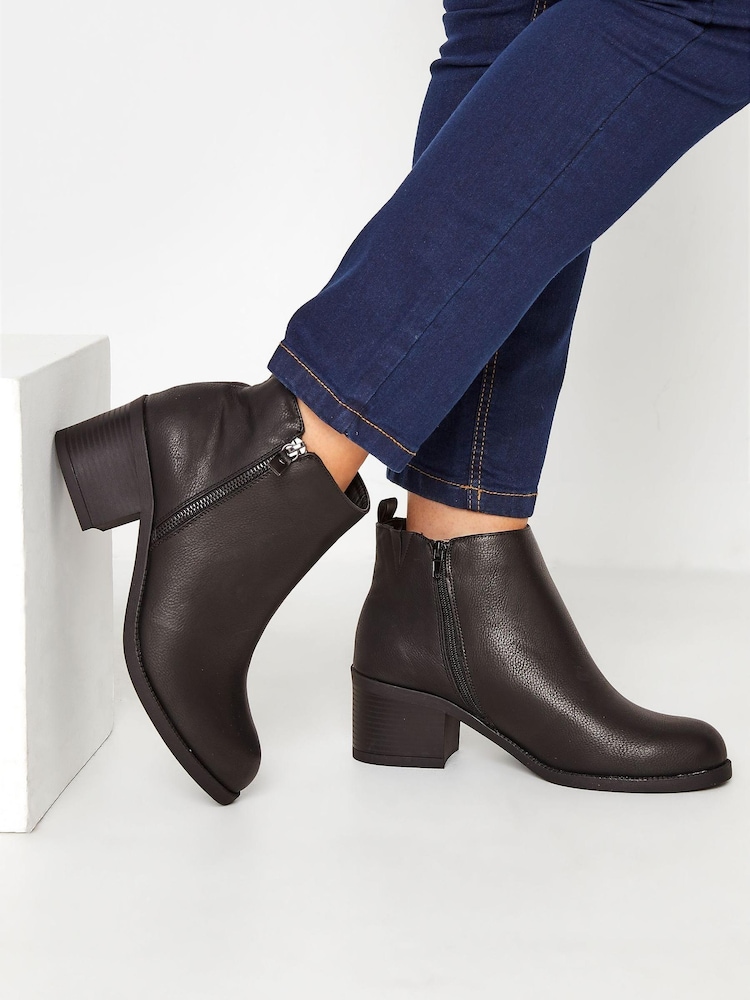 Yours Curve Black Side Zip Block Heels - Image 1 of 4