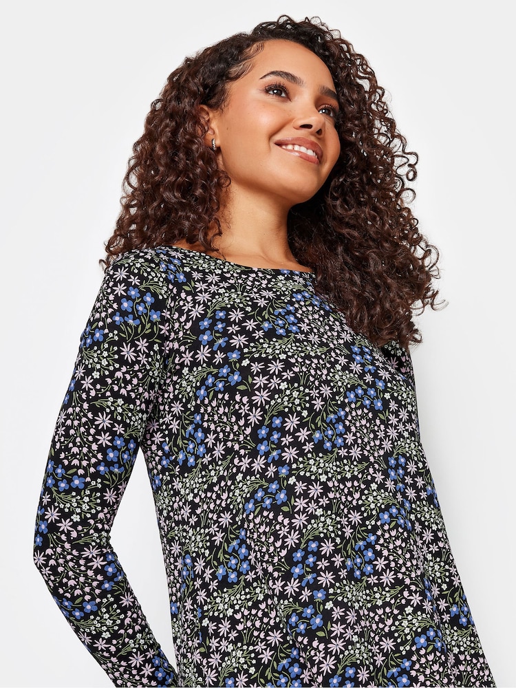 Top con cuello redondo de M&Co - Imagen 4 de 4 Top con cuello redondo de M&Co - Imagen 4 de 4