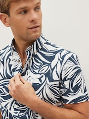 Navy/White Printed Floral Short Sleeve Oxford Shirt - Image 5 of 9