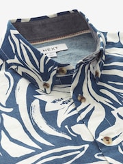 Navy/White Printed Floral Short Sleeve Oxford Shirt - Image 8 of 9