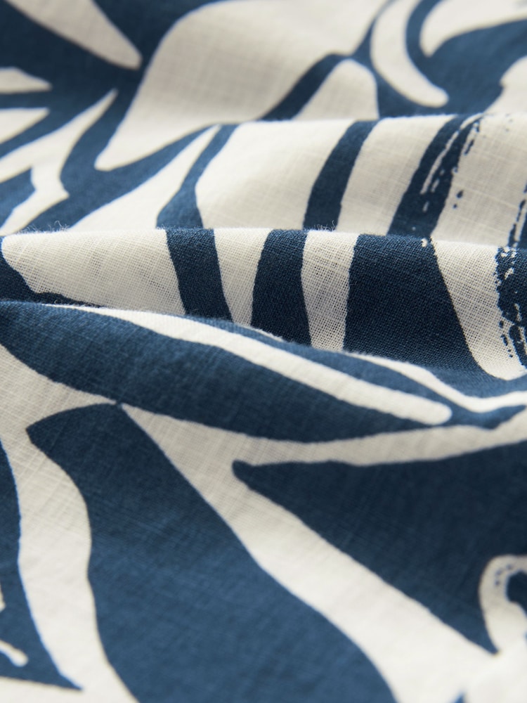 Navy/White Printed Floral Short Sleeve Oxford Shirt - Image 9 of 9