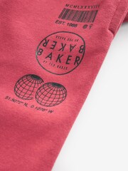أحمر عنابي - طقم سترة وبنطلون رياضي (0-6سنوات) طباعة أحرف Baker by Ted Baker - Image 11 of 11