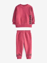 أحمر عنابي - طقم سترة وبنطلون رياضي (0-6سنوات) طباعة أحرف Baker by Ted Baker - Image 7 of 11