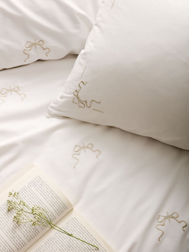 Historic Royal Palaces White Natural Bow Embroidery 200 Thread Count Duvet Cover and Pillowcase Set - Image 2 of 4 Historic Royal Palaces White Natural Bow Embroidery 200 Thread Count Duvet Cover and Pillowcase Set - Image 2 of 4