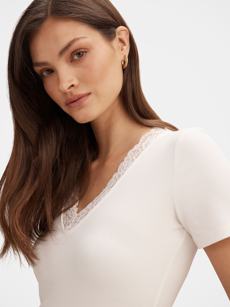 Forever New White Sienna Lace Trim T-Shirt - Image 5 of 5 Forever New White Sienna Lace Trim T-Shirt - Image 5 of 5