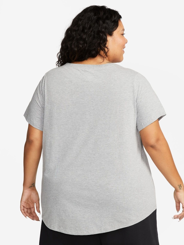 Nike Grey Sportswear Club Essentials T-Shirt - Image 2 of 5 Nike Grey Sportswear Club Essentials T-Shirt - Image 2 of 5