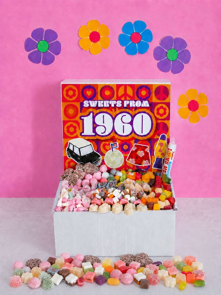 Funky Hampers Retro Sweets Of The 1960s - Image 1 of 2 Funky Hampers Retro Sweets Of The 1960s - Image 1 of 2
