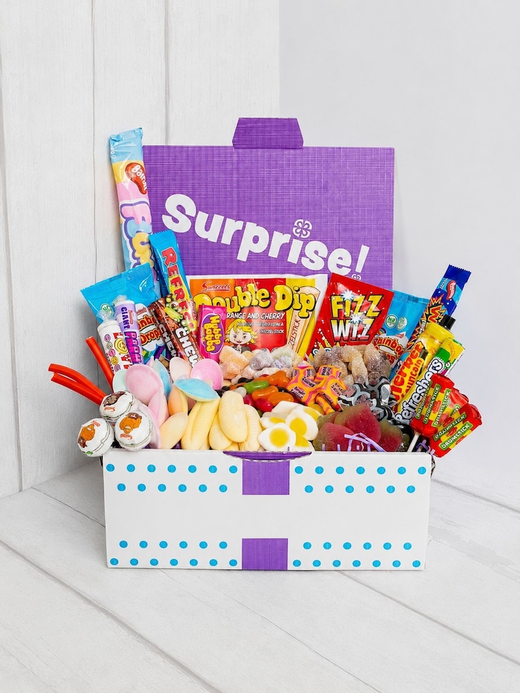 Funky Hampers Deluxe Retro Sweets Tuck Box - Image 1 of 2 Funky Hampers Deluxe Retro Sweets Tuck Box - Image 1 of 2