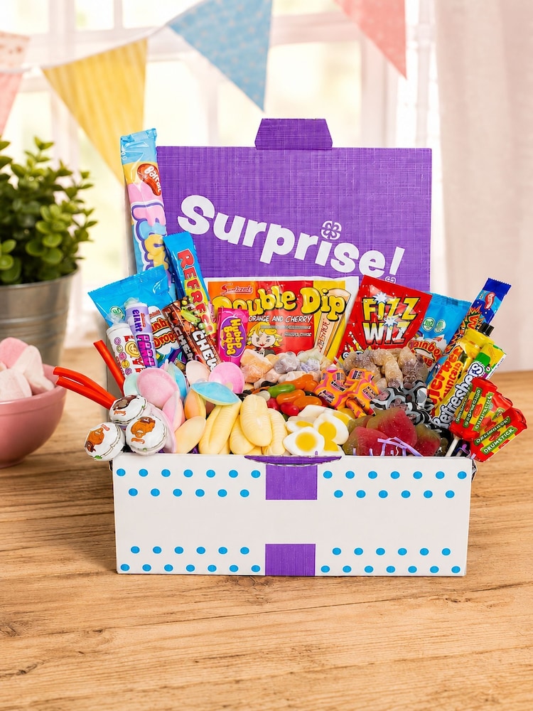 Funky Hampers Deluxe Retro Sweets Tuck Box - Image 2 of 2 Funky Hampers Deluxe Retro Sweets Tuck Box - Image 2 of 2