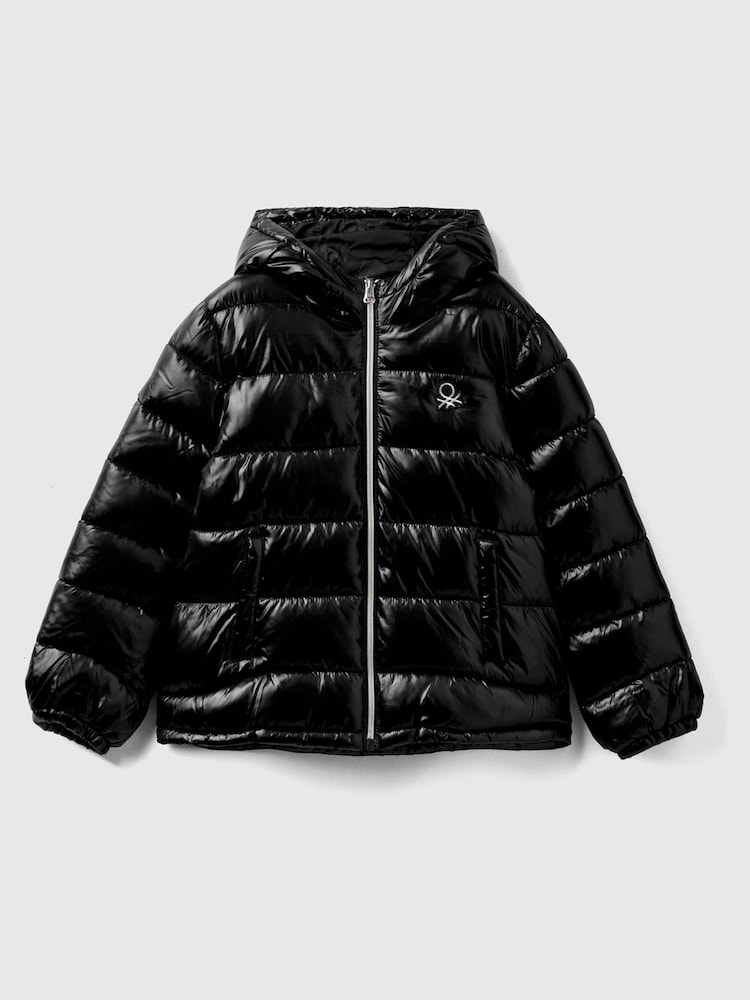 Benetton Mädchen Wattierte Jacke mit Logo, Schwarz - Bild 1 von 3 Benetton Mädchen Wattierte Jacke mit Logo, Schwarz - Bild 1 von 3