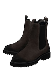 Ravel Suede Leather Chelsea Ankle On A Cleated Sole Boots - 4এর মধ্যে 2 ছবি