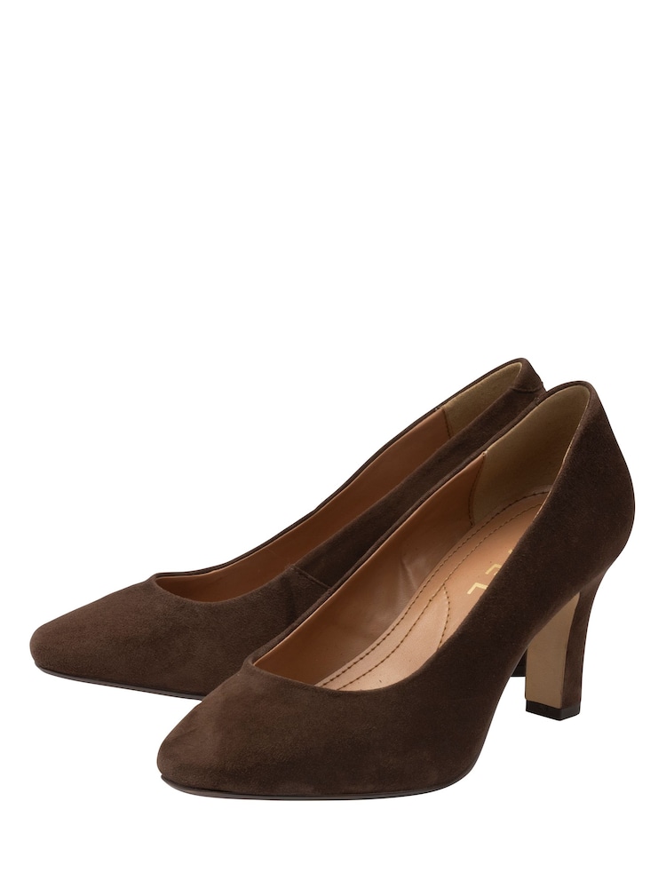 Ravel Suede Leather Court Shoe On A Shaped Heels - Immagine 2 di 4 Ravel Suede Leather Court Shoe On A Shaped Heels - Immagine 2 di 4