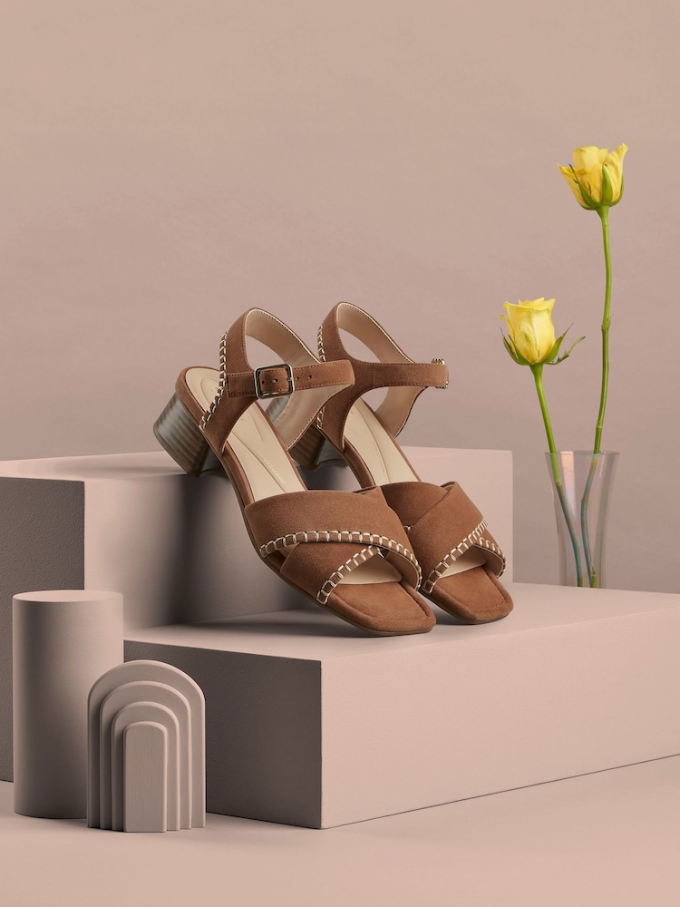 Clarks Brown Leather Serina35 Cross Sandals - Image 1 of 10