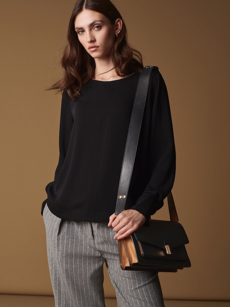 Schwarz - Premium Leichte langärmelige Bluse - Bild 1 von 7