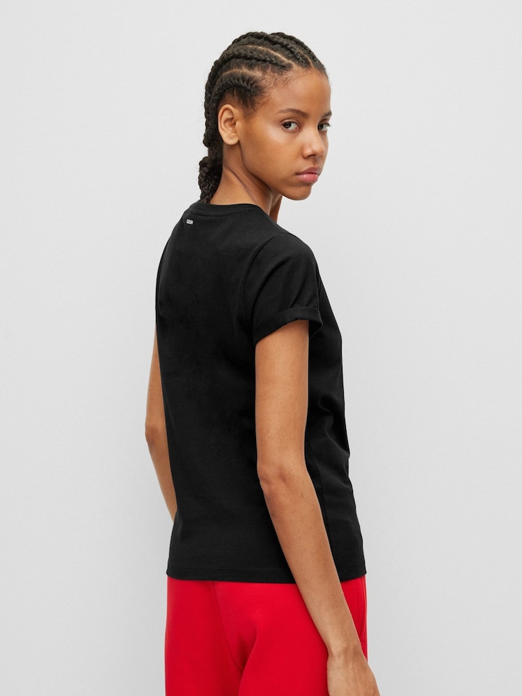HUGO Black HUGO 100% Cotton Classic Plain Black T-Shirt - Image 2 of 5 HUGO Black HUGO 100% Cotton Classic Plain Black T-Shirt - Image 2 of 5