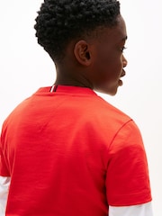 Rojo - Camiseta de cuello redondo de punto ondulado con la bandera de Tommy Hilfiger - Imagen 3 de 4
