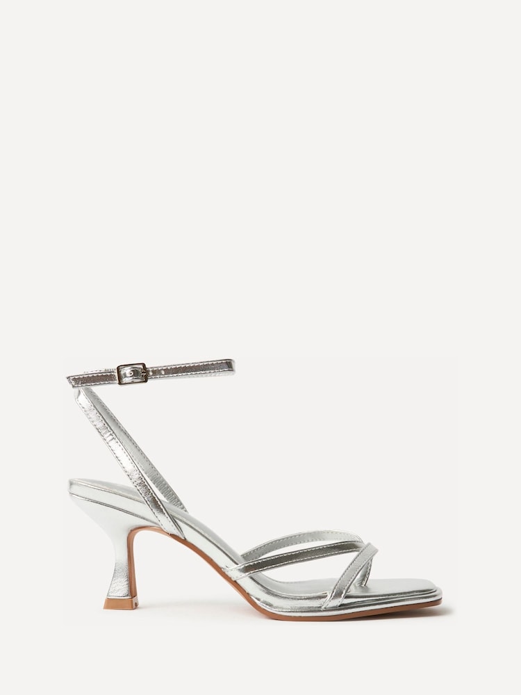 Silber - Linzi Glazed Toe Post Heeled Sandals - Bild 2 von 5 Silber - Linzi Glazed Toe Post Heeled Sandals - Bild 2 von 5