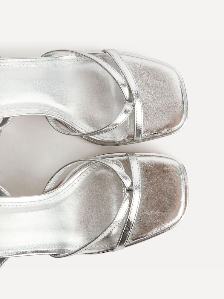 Silber - Linzi Glazed Toe Post Heeled Sandals - Bild 5 von 5 Silber - Linzi Glazed Toe Post Heeled Sandals - Bild 5 von 5