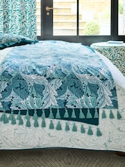 Clarke & Clarke Green William Morris Acanthus Velvet 100% Cotton Throw - Image 1 of 3