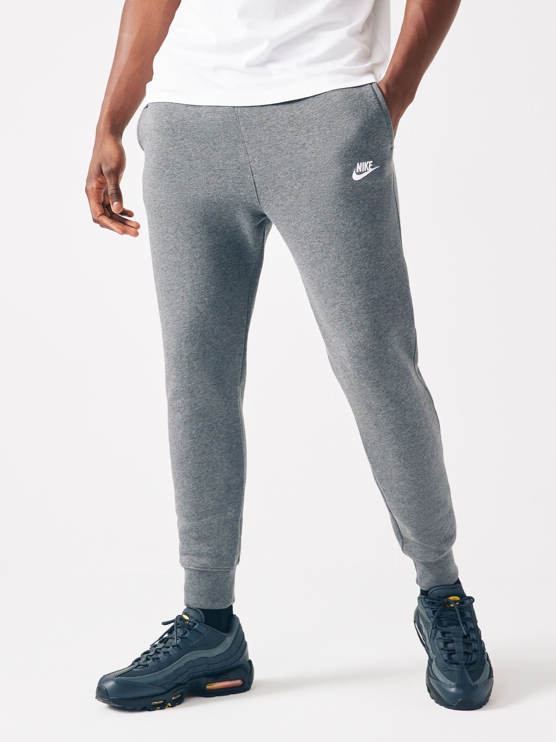 Next nike joggers deals