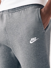 Dunkelgrau - Nike Club Jogginghose - Bild 7 von 7